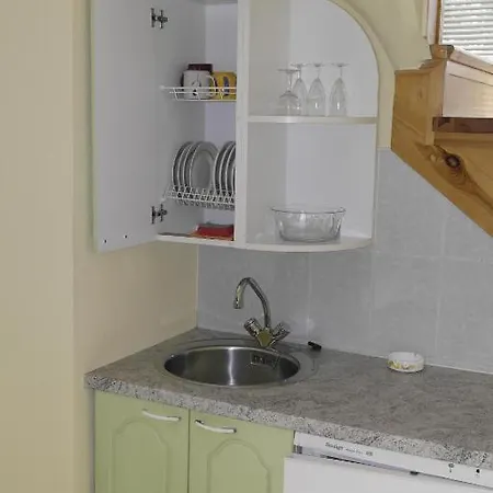 게스트하우스 Info Apartments